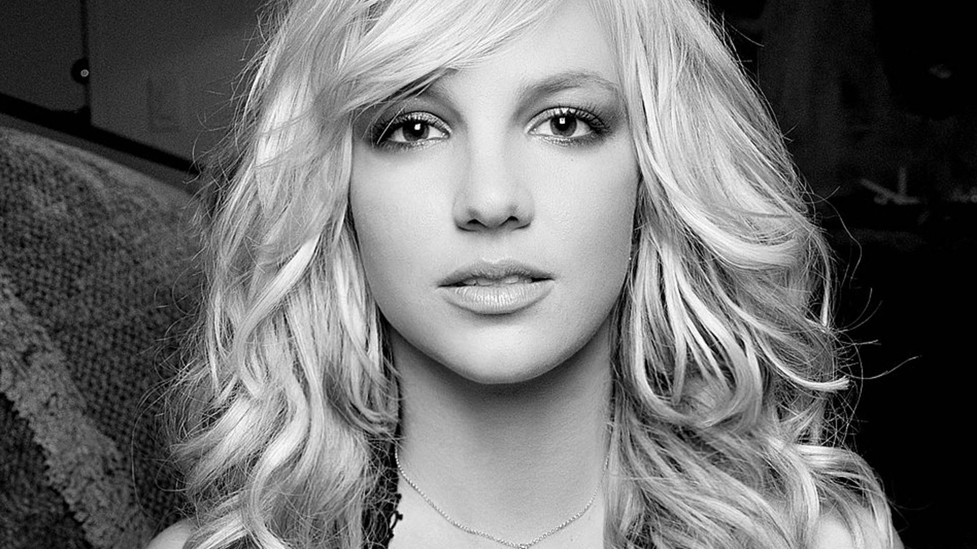 Britney Spears sorprende al casarse consigo misma Britney Spears sorprende al casarse consigo misma