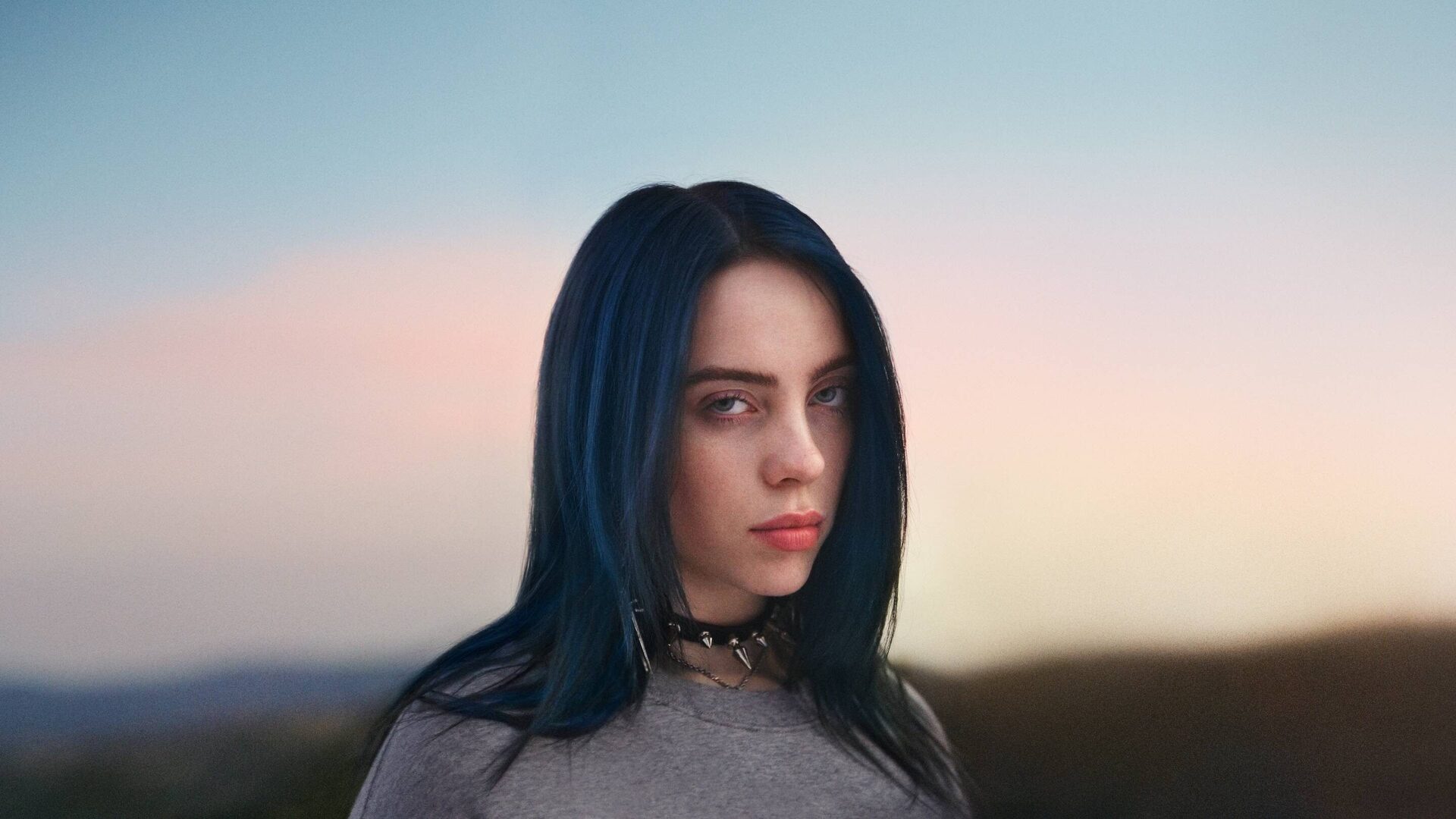 Billie Eilish se defiende con furia: ante las críticas a su apariencia