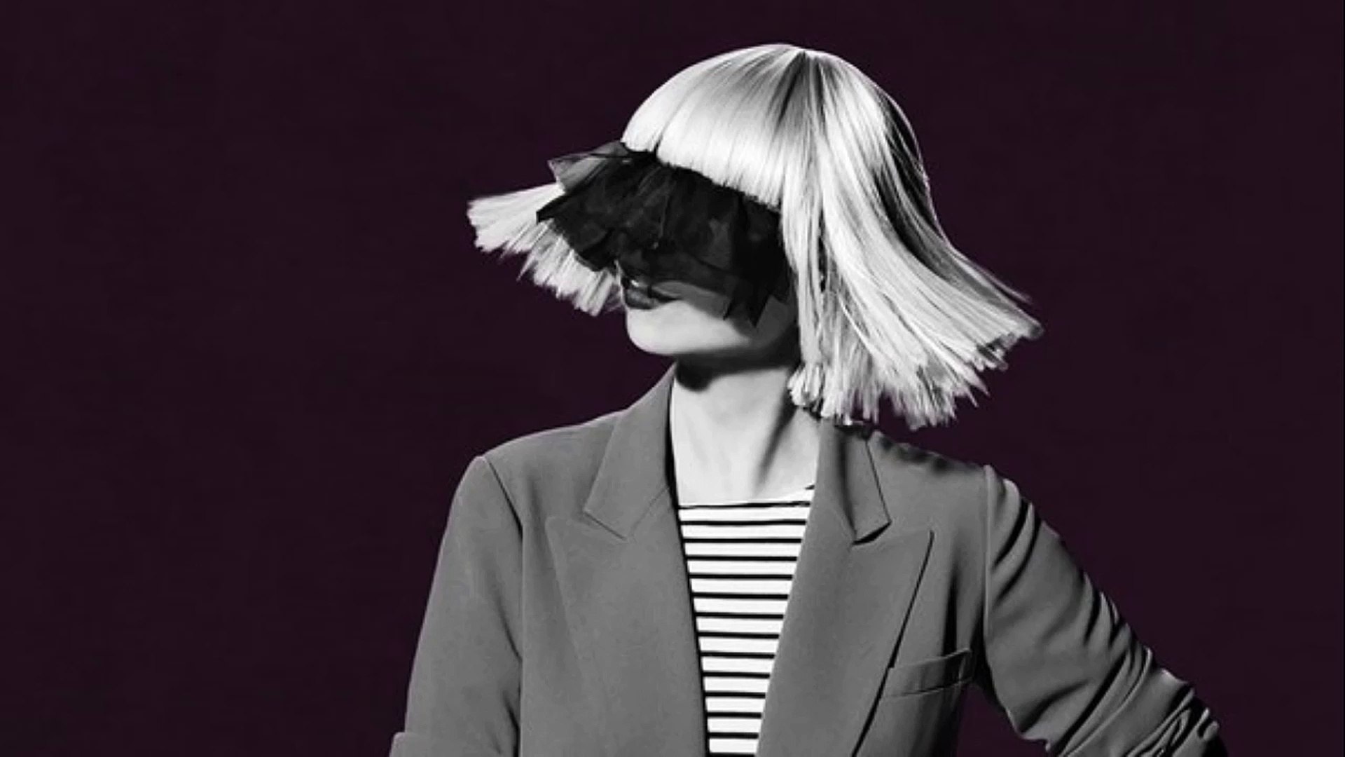 Una Década de 'Chandelier': El Himno de Sia que Marcó la Industria Musical Una Década de 'Chandelier': El Himno de Sia que Marcó la Industria Musical