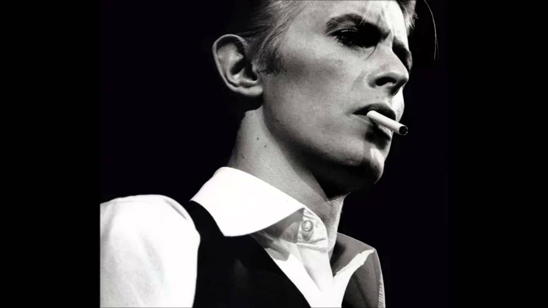 WARNER MUSIC COMPRA CANCIONES DE DAVID BOWIE WARNER MUSIC COMPRA CANCIONES DE DAVID BOWIE