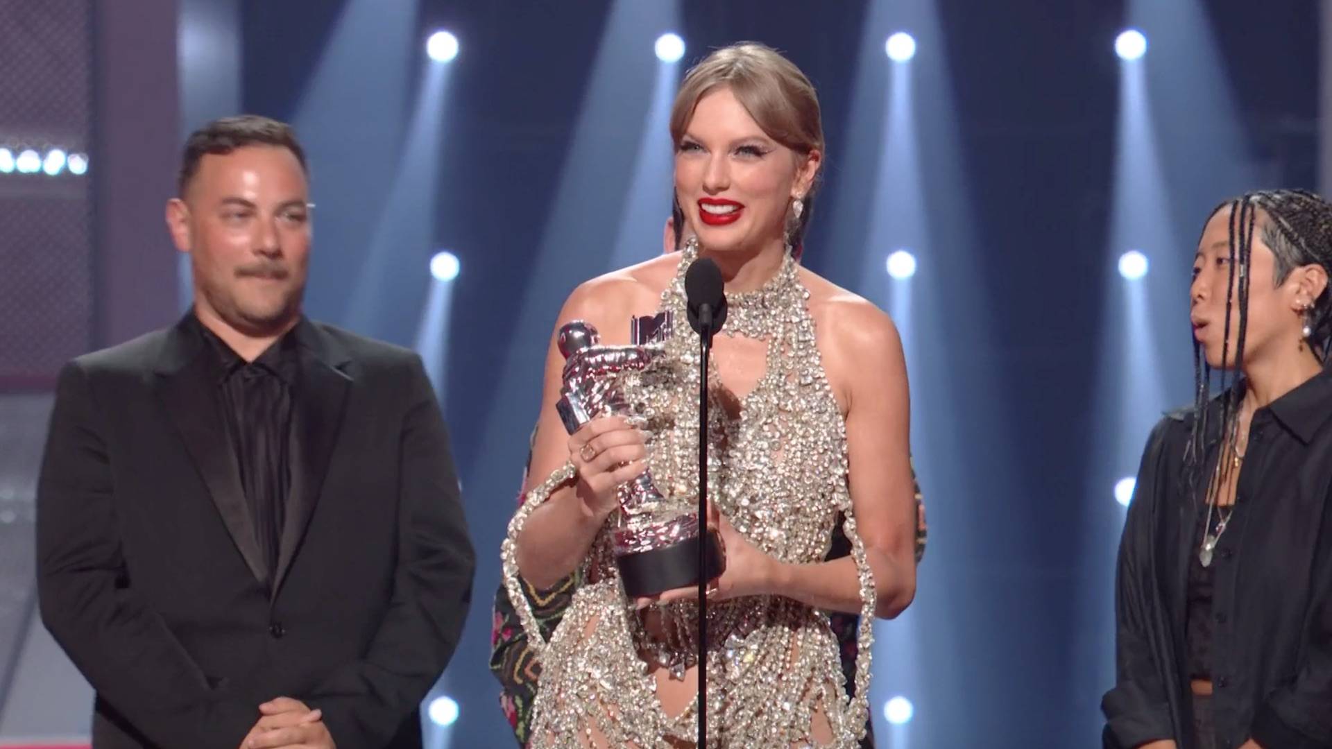 “MIDNIGHTS” ES EL NOMBRE DEL NUEVO ÀLBUM DE TAYLOR SWIFT “MIDNIGHTS” ES EL NOMBRE DEL NUEVO ÀLBUM DE TAYLOR SWIFT