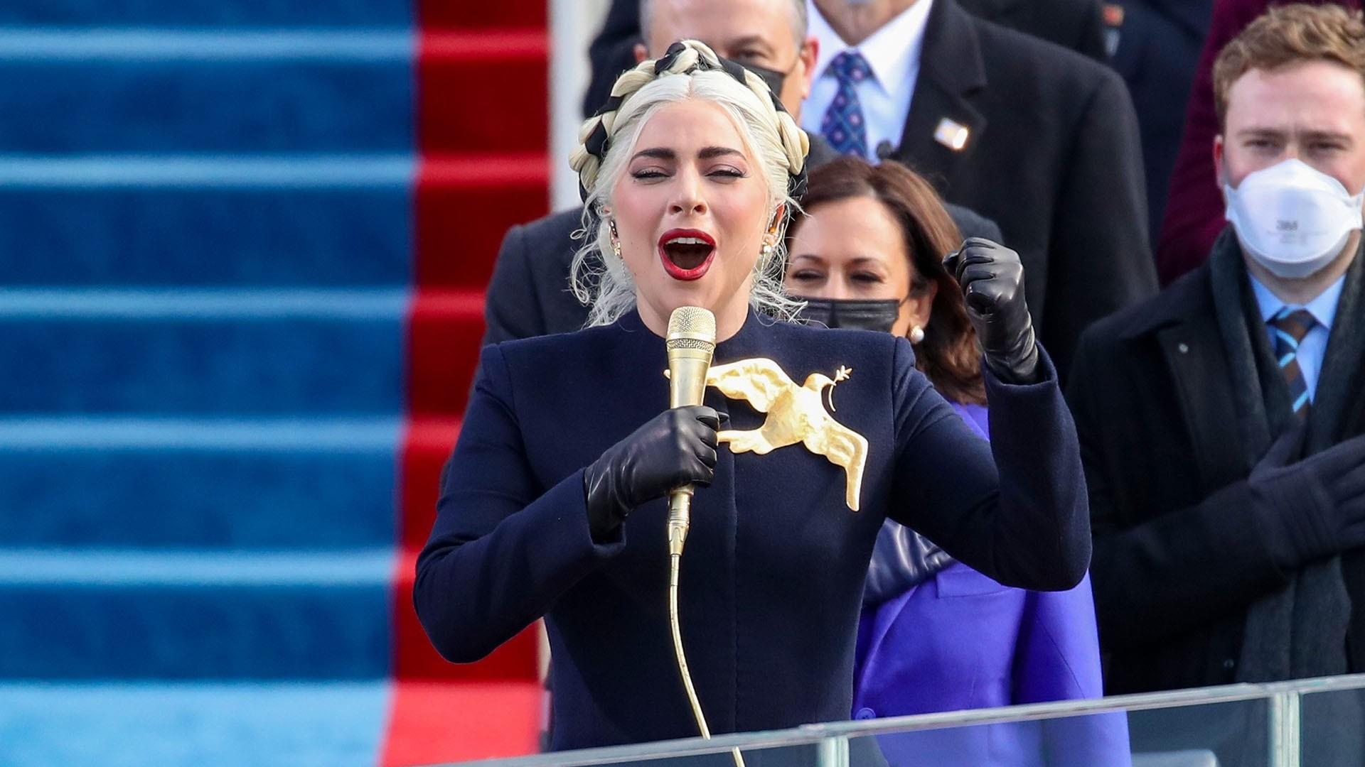 SE REVELA CURIOSO DETALLE DEL VESTIDO DE GAGA EN LA POSESIÓN DE BIDEN SE REVELA CURIOSO DETALLE DEL VESTIDO DE GAGA EN LA POSESIÓN DE BIDEN