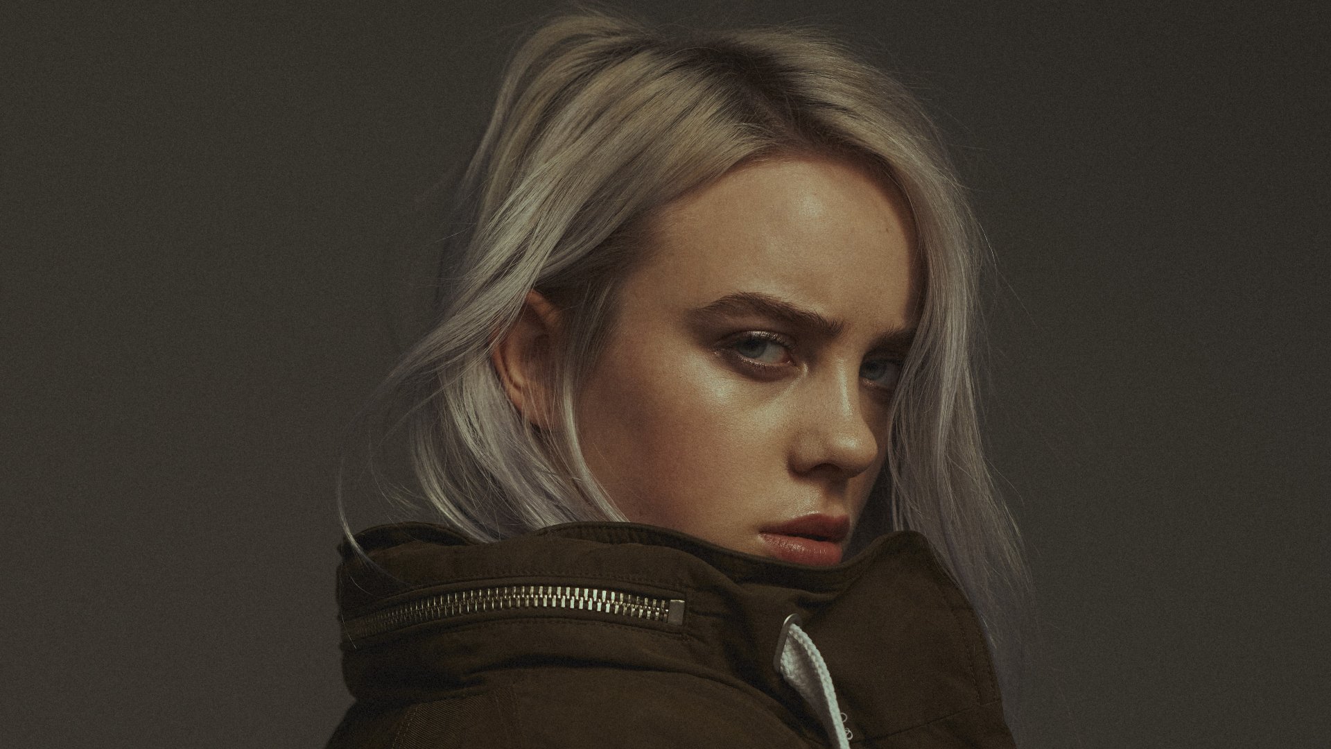 Billie Eilish sorprende con el lanzamiento del video "Birds of a Feather" Billie Eilish sorprende con el lanzamiento del video "Birds of a Feather"