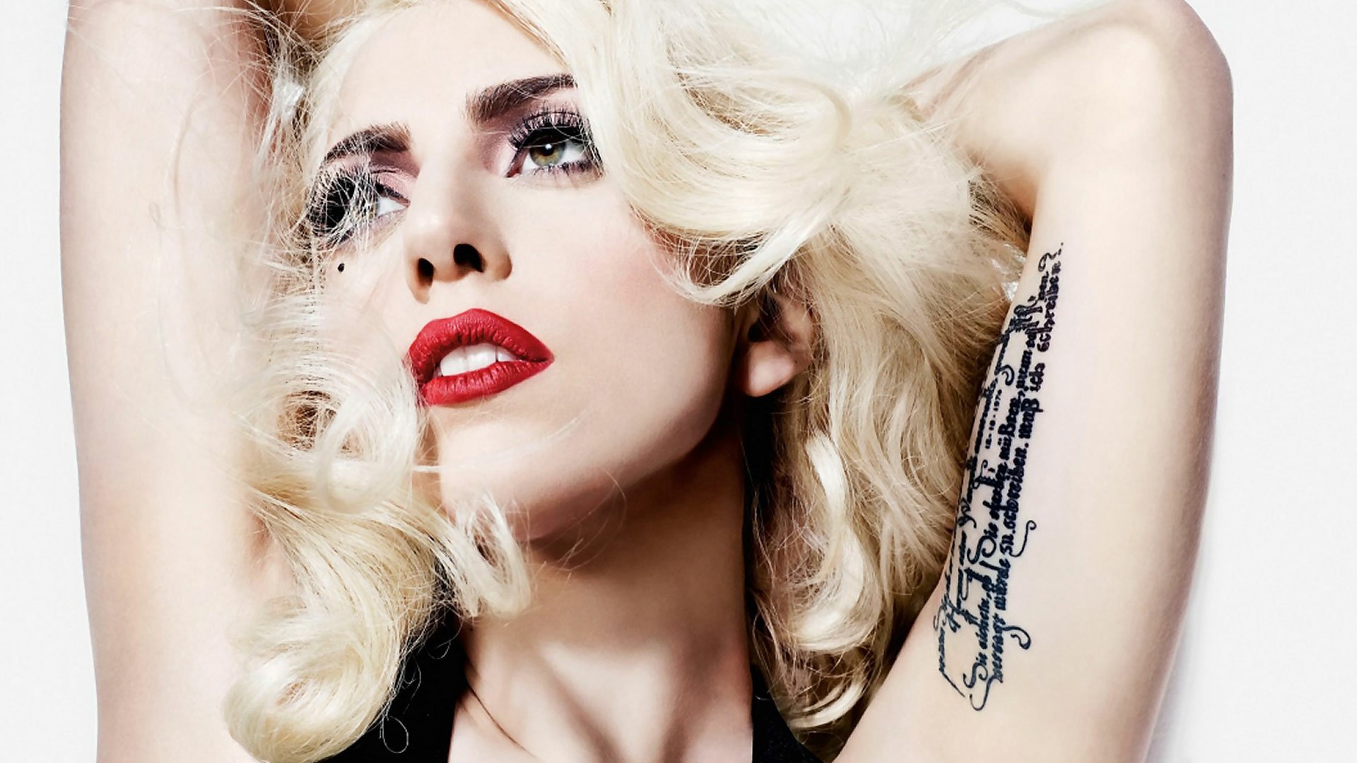 Lady Gaga irrumpe en el mundo de ‘Wednesday’ y encabeza el evento Tudum 2025 de Netflix