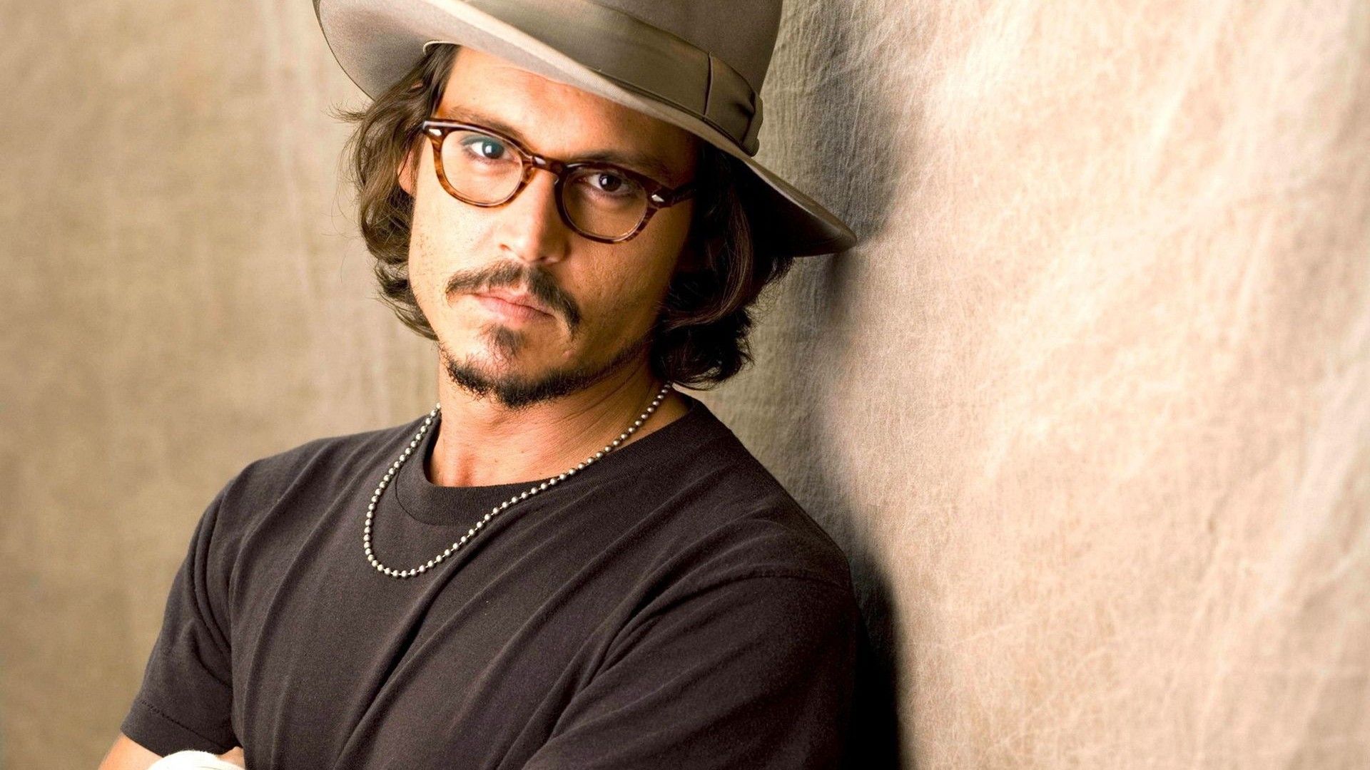 CONOCE LOS PERSONAJES MAS ICÓNICOS DE JOHNNY DEEP