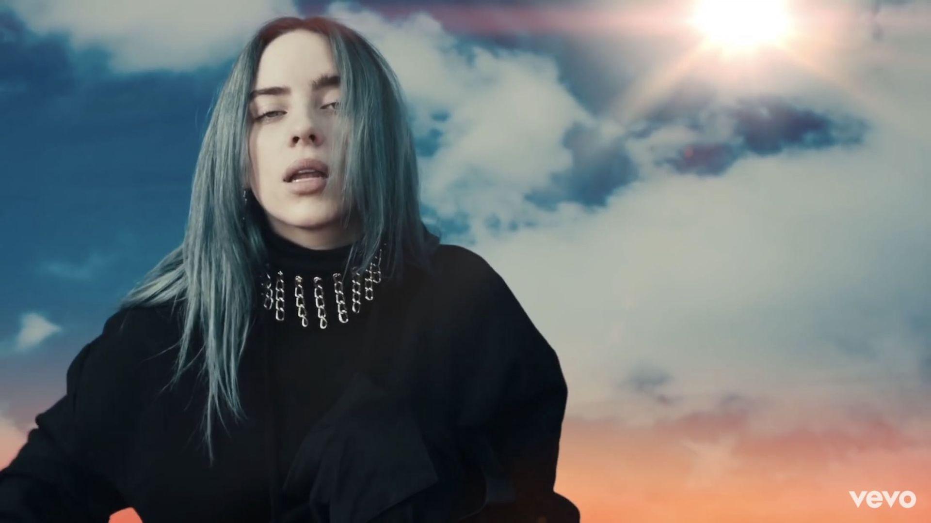 BILLIE EILISH  PREPARA PELÍCULA SOBRE SU GIRA “ HAPPIER THAN EVER”