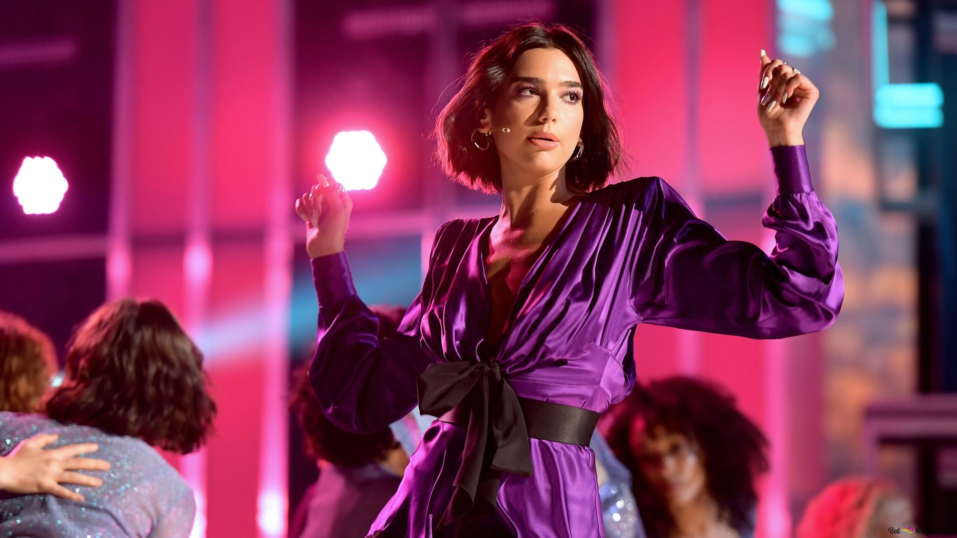 Dua Lipa lanza documental y muestra el verdadero show detrás del ‘Radical Optimism Tour’
