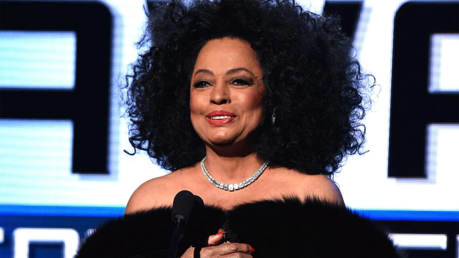 LA LEGENDARIA DIANA ROSS REGRESA A LA MÚSICA LA LEGENDARIA DIANA ROSS REGRESA A LA MÚSICA