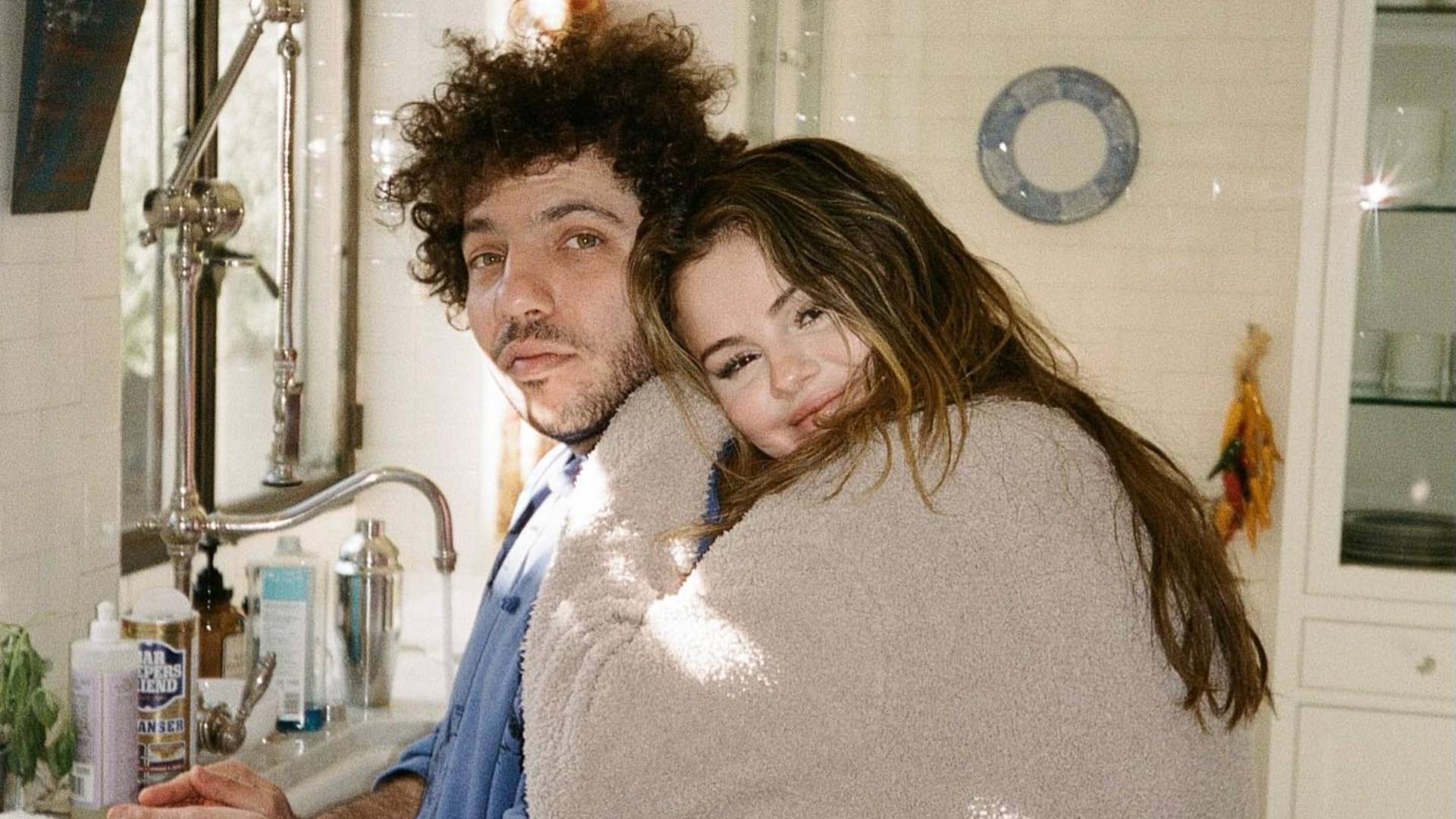 Benny Blanco habla del amor, la música y su vínculo con Selena Gomez