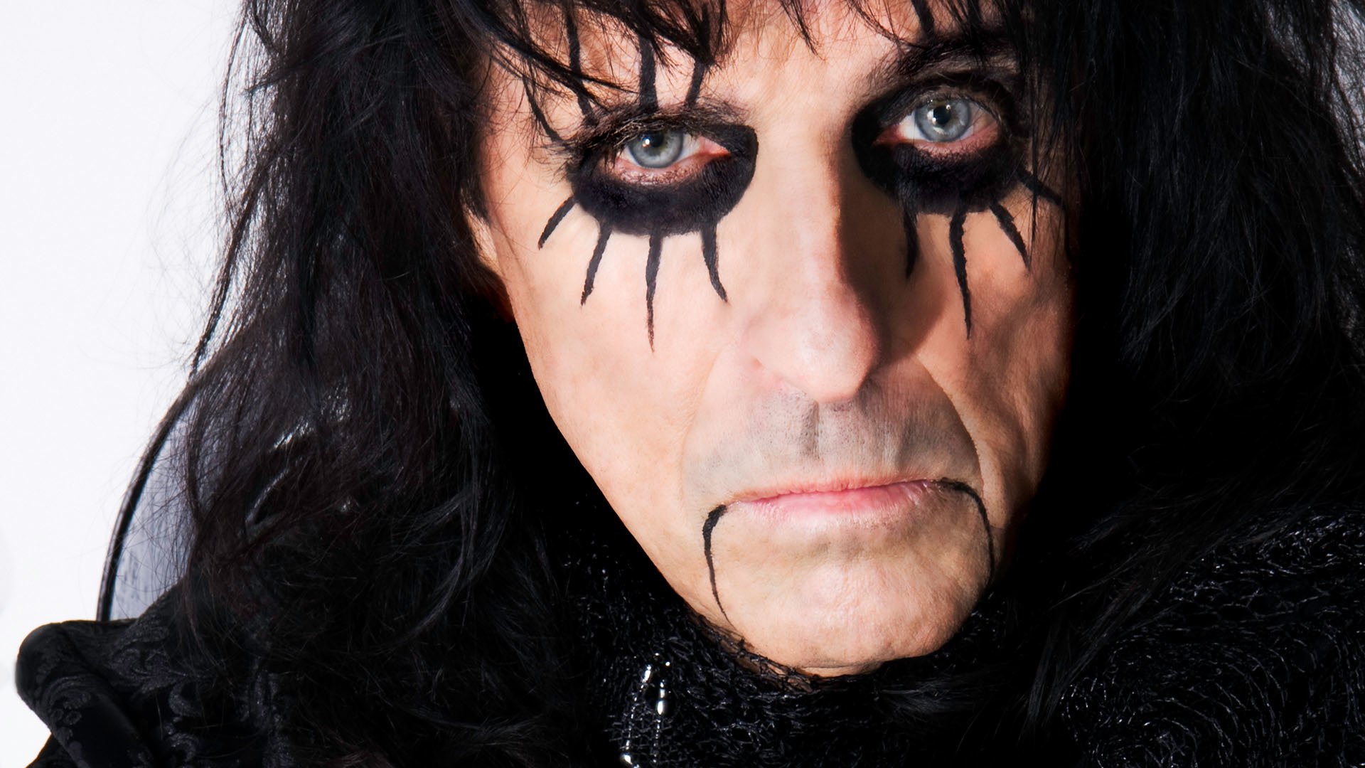 "WELCOME 2 MY NIGHTMARE" EL NUEVO LIBRO PARA COLOREAR DE ALICE COOPER