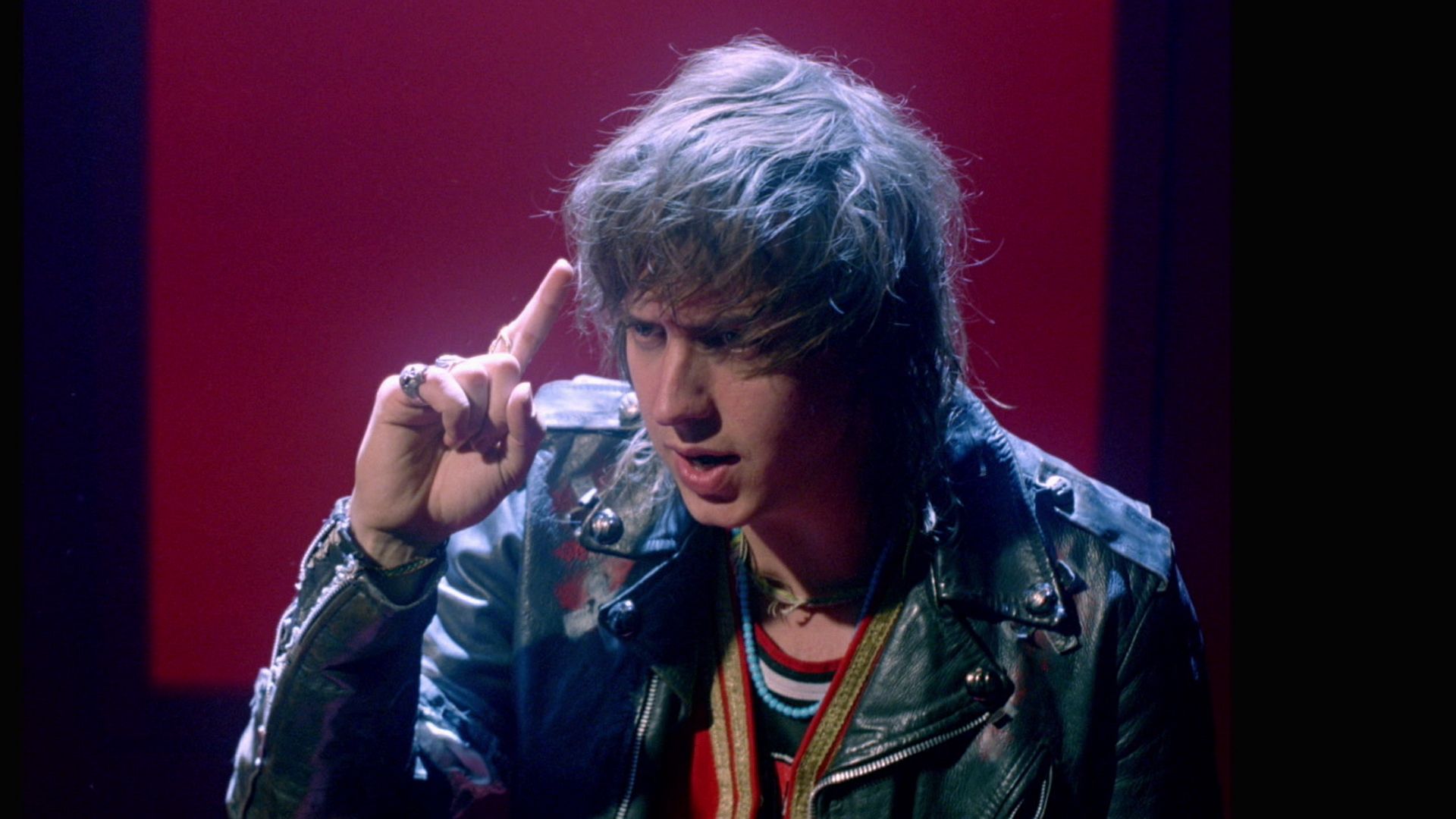 Revelación de Julian Casablancas sobre el famoso video de Daft Punk causa controversia. Revelación de Julian Casablancas sobre el famoso video de Daft Punk causa controversia.