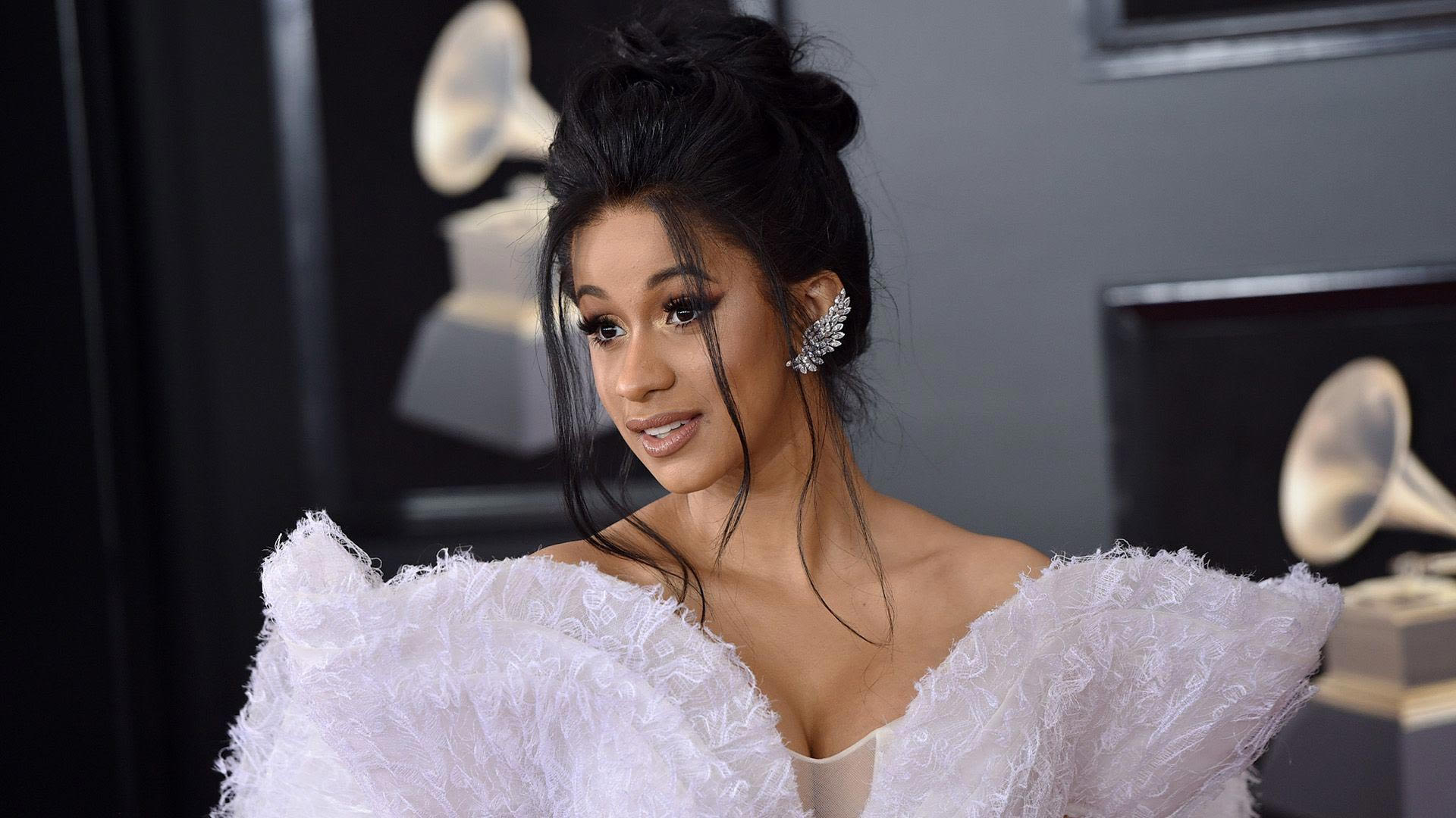 CARDI B ... DARÁ EL SALTO?