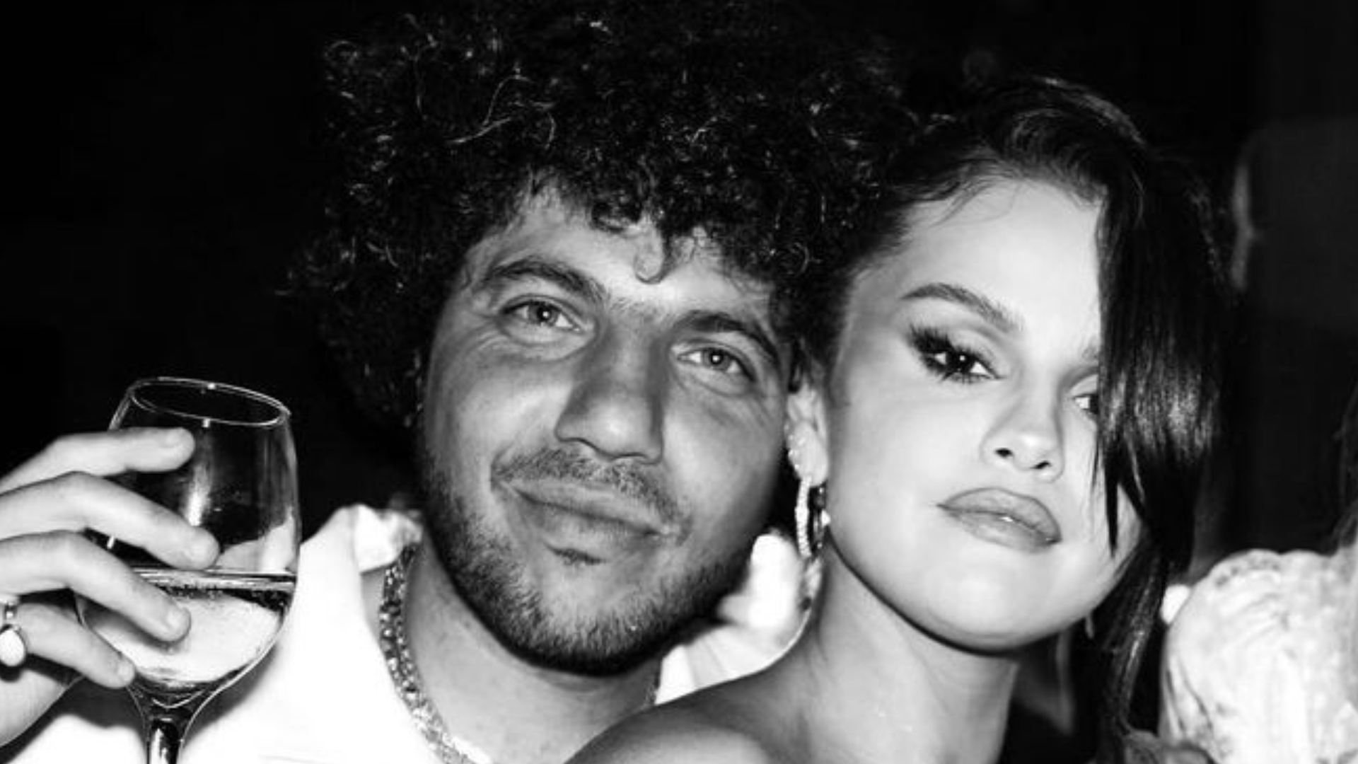 Selena Gomez y Benny Blanco anuncian álbum juntos! Selena Gomez y Benny Blanco anuncian álbum juntos!