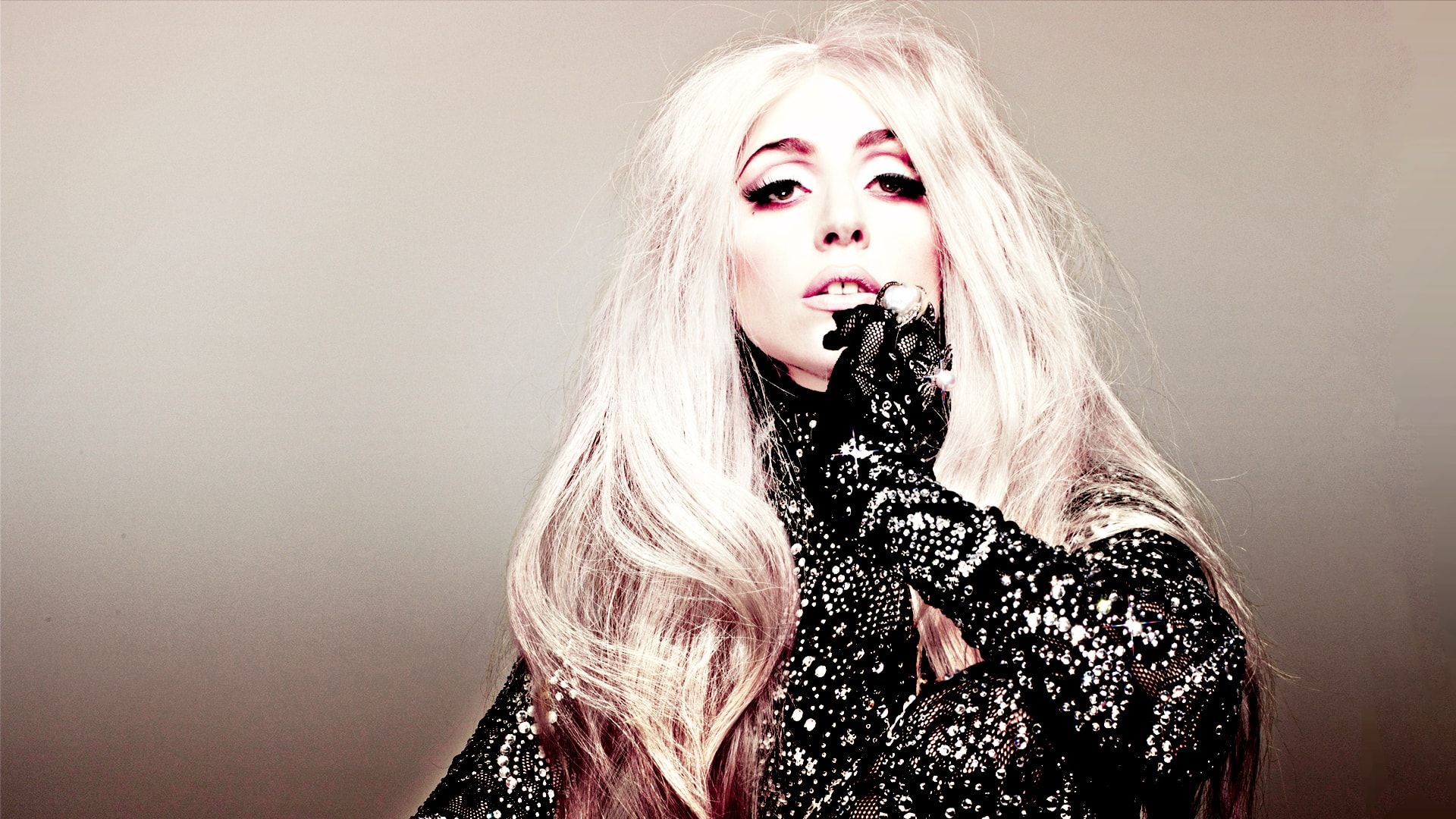 Lady Gaga recibe un certificado de diamante por su debut 'Just Dance' del 2008