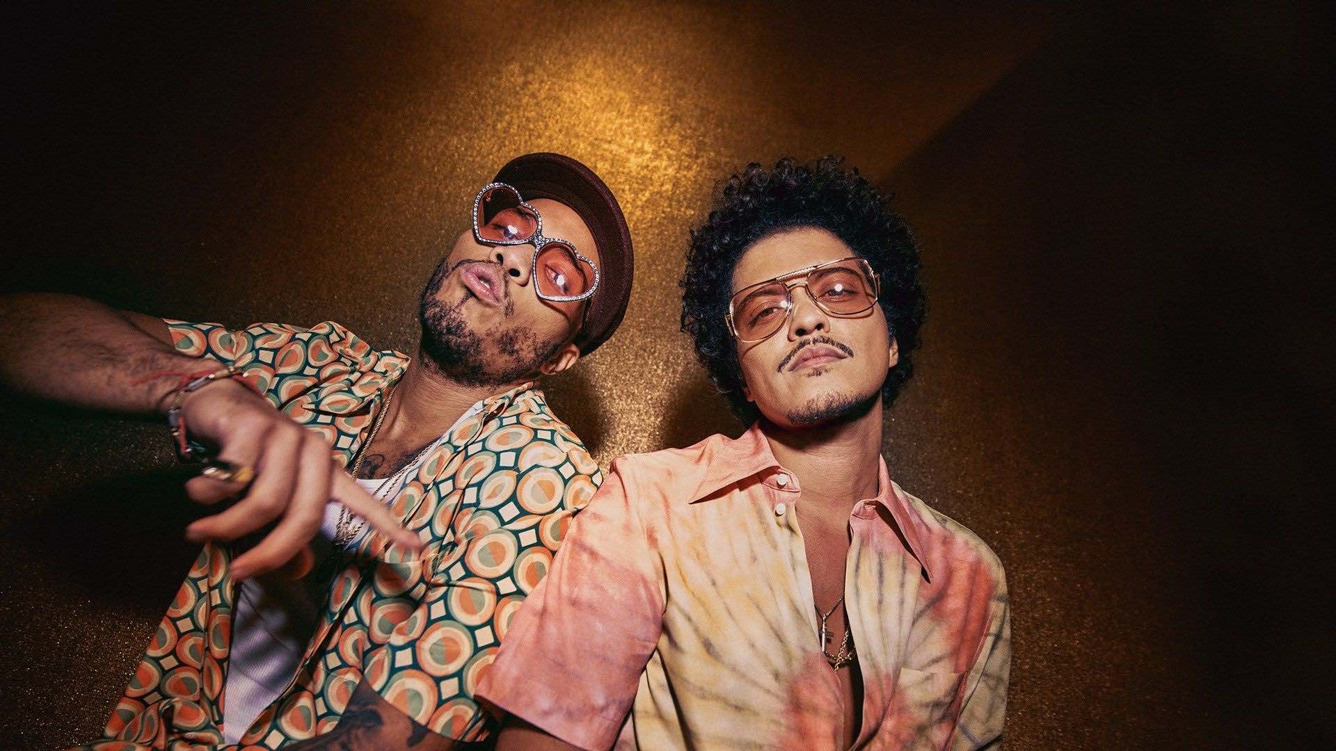 SILK SONIC ESTRENA "SMOKIN OUT THE WINDOW" SILK SONIC ESTRENA "SMOKIN OUT THE WINDOW"