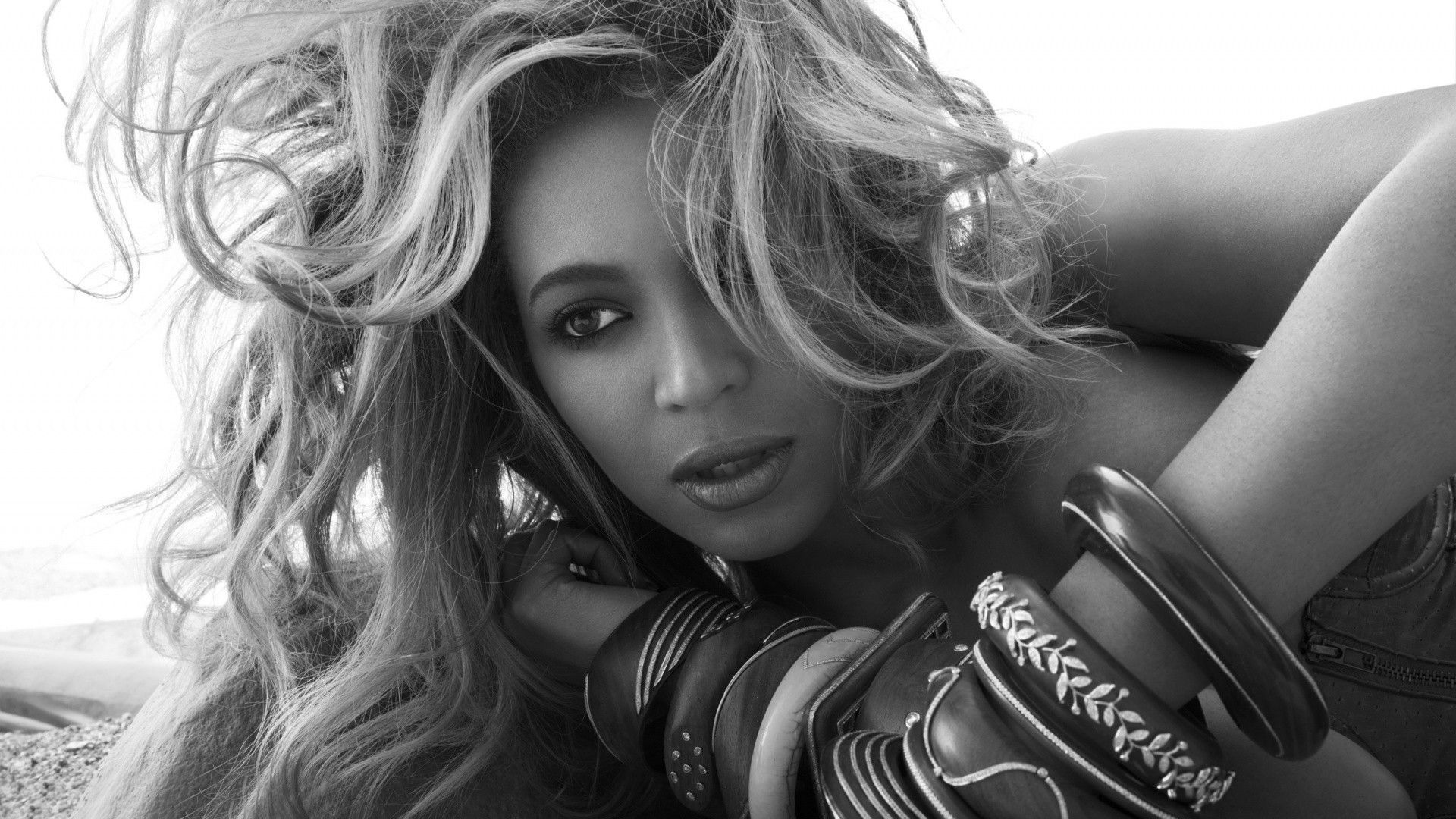 BEYONCÉ EN EL OJO DEL HURACÁN POR UNA PALABRA DE SU DISCO