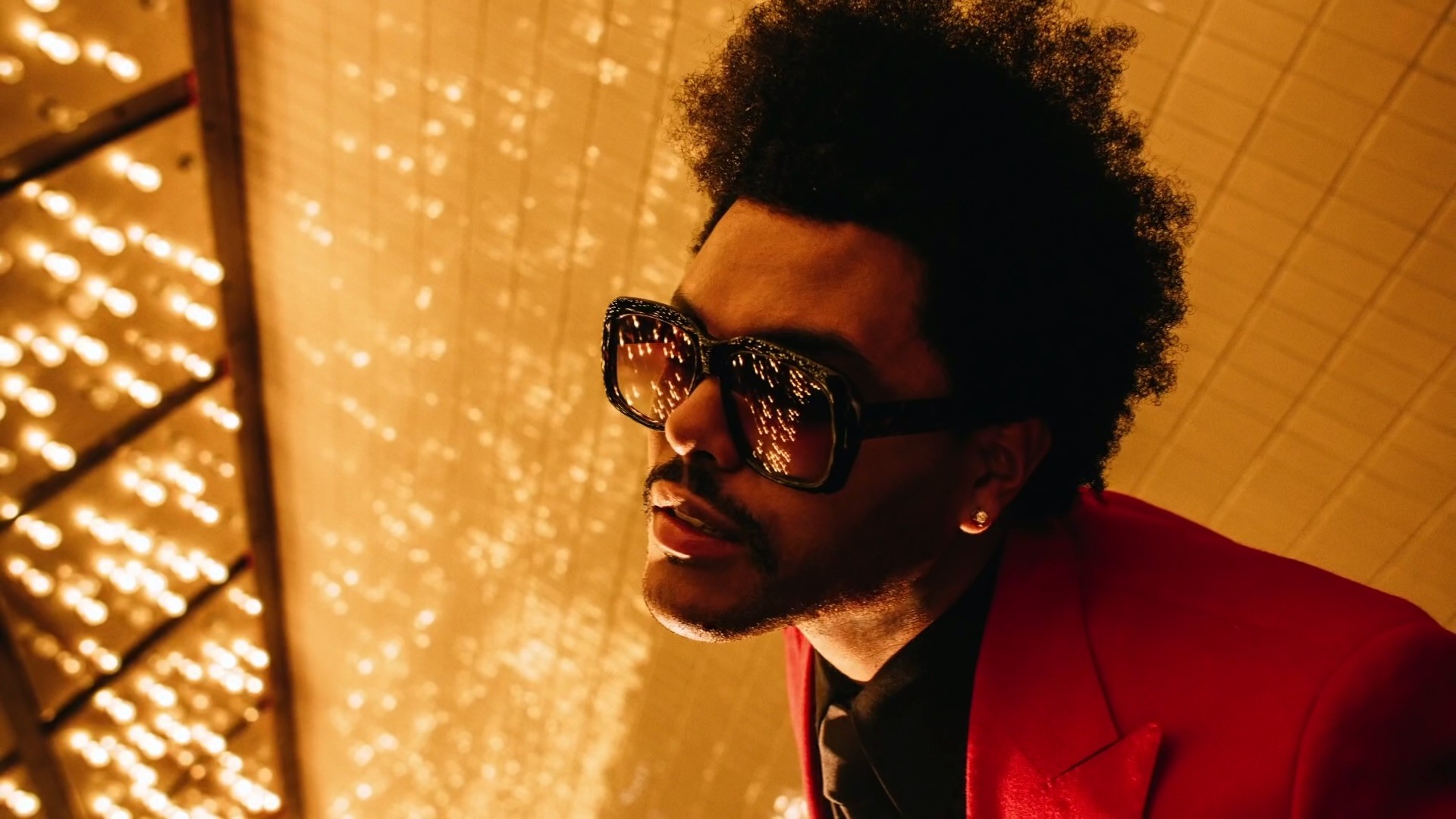"Récord Histórico: The Weeknd Alcanza los Cuatro Mil Millones en Spotify" "Récord Histórico: The Weeknd Alcanza los Cuatro Mil Millones en Spotify"