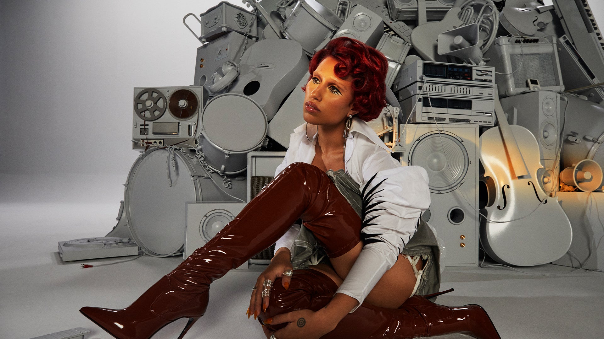 Raye Brilló en los Brit Awards 2024