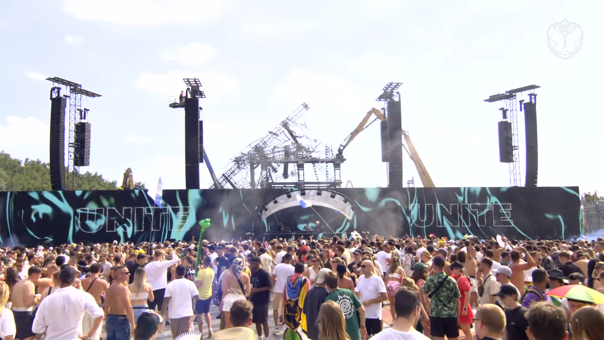 Metallica al rescate: su equipo ayudó a salvar Tomorrowland tras incendio