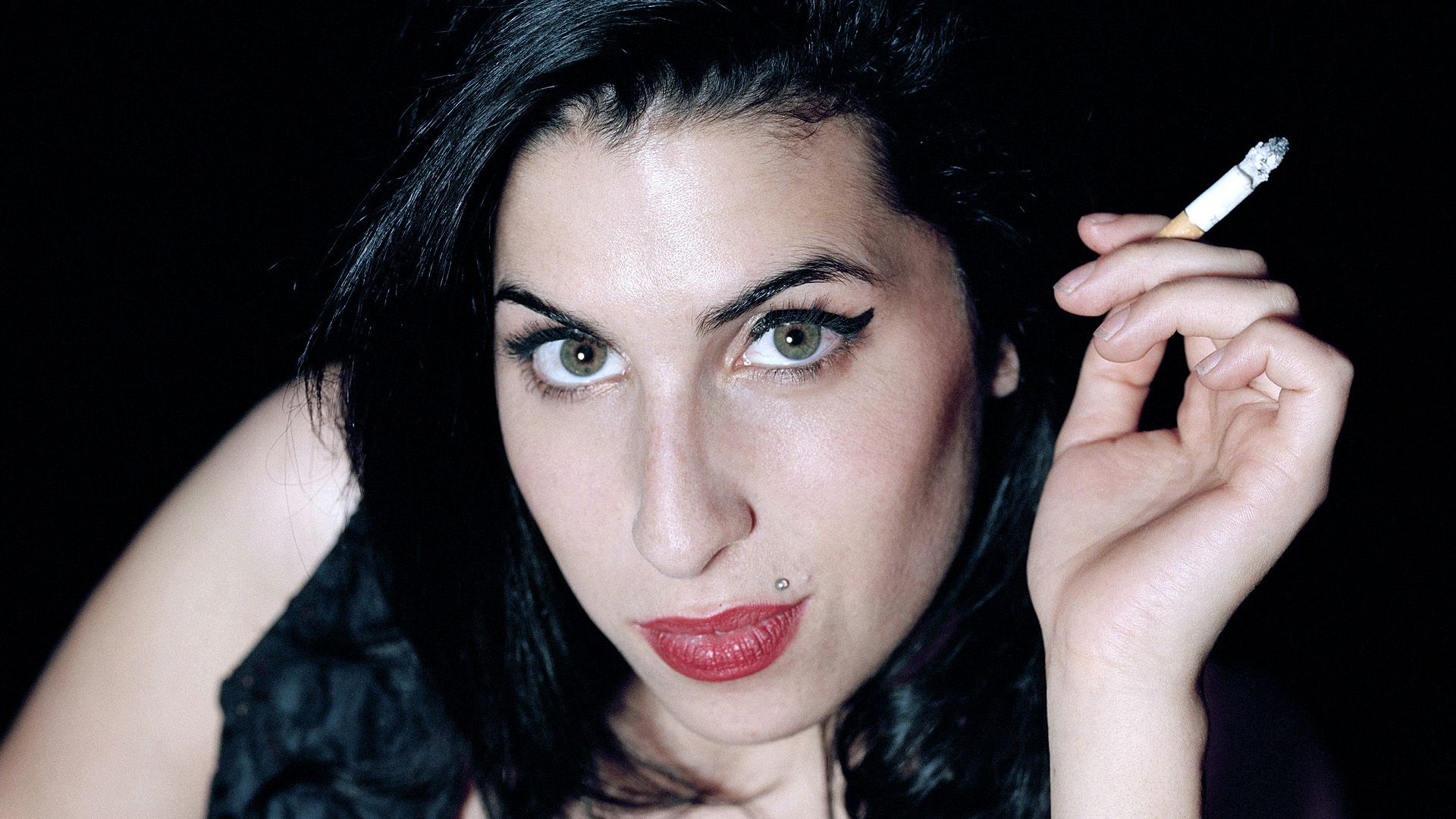 "Back To Black": El Disco de Amy Winehouse que Inmortaliza una Relación Complicada